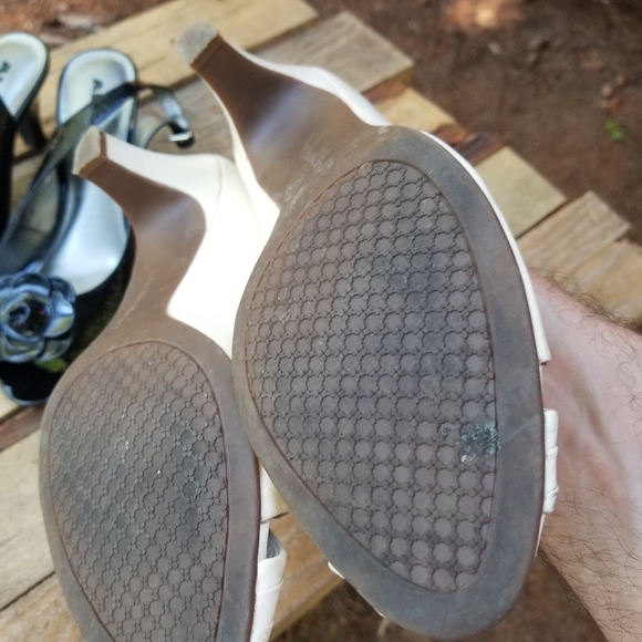 Size 8 Naturalizer ladies White Cream high heels shoes open toe spectator formal - Picture 10 of 10